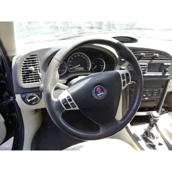 saab 9-3 berlina del año 2005