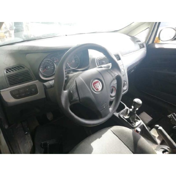fiat punto (evo) (199) del año 2010