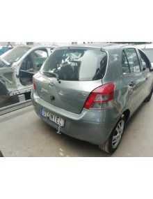 toyota yaris del año 2011 2