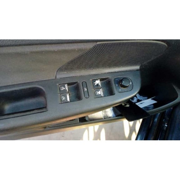 volkswagen golf v berlina (1k1) del año 2006