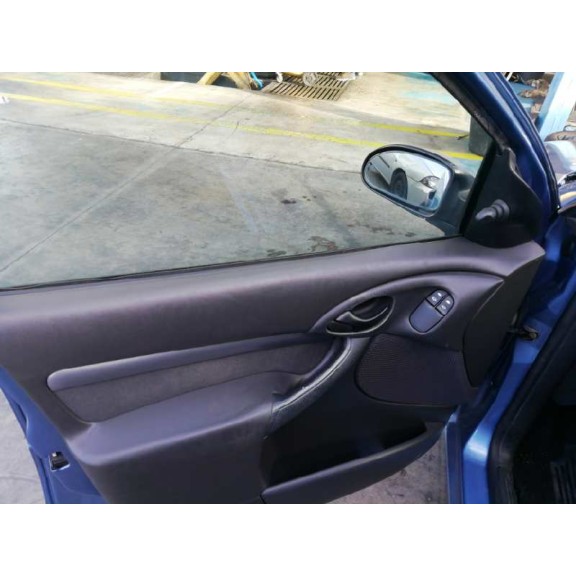 ford focus berlina (cak) del año 2003