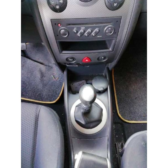 renault megane ii berlina 3p del año 2004