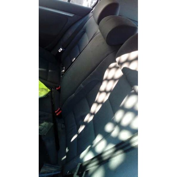 volkswagen golf v berlina (1k1) del año 2006