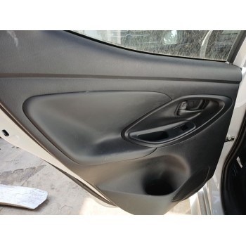 GUARNECIDO PUERTA TRASERA IZQUIERDA 676400DM70C0 