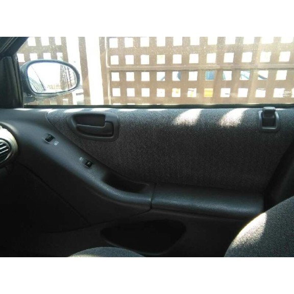 chrysler stratus berlina (ja) del año 2000