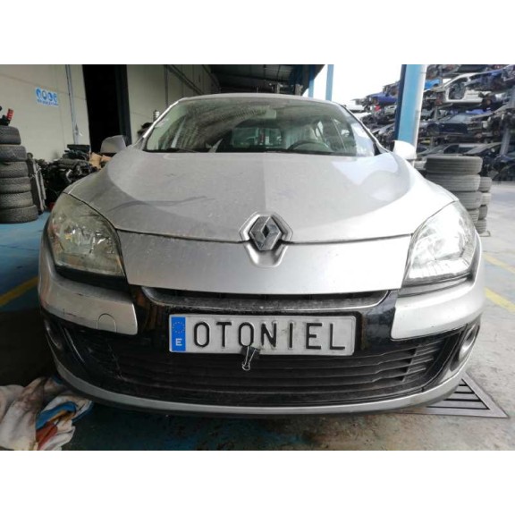 renault megane iii berlina 5 p del año 2012