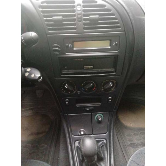 citroën xsara berlina del año 2001