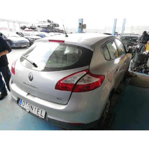 renault megane iii berlina 5 p del año 2012