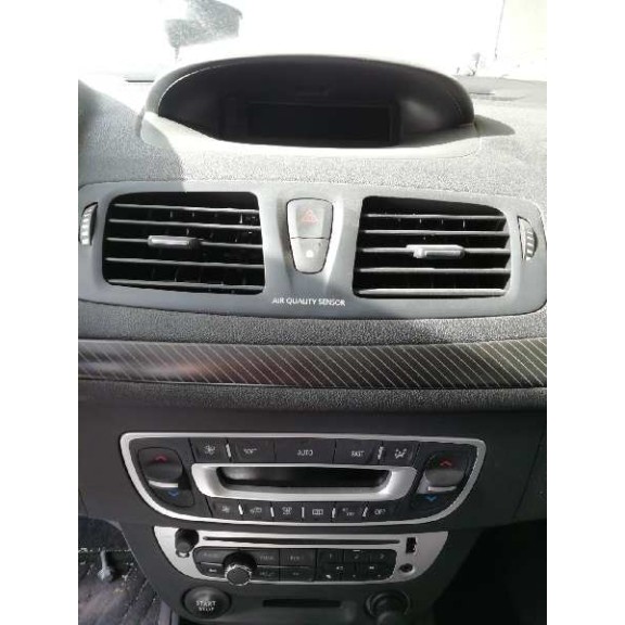 renault megane iii berlina 5 p del año 2012