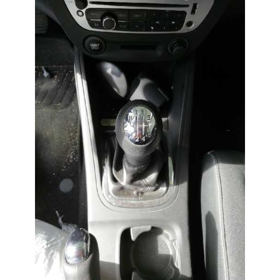 renault megane iii berlina 5 p del año 2012