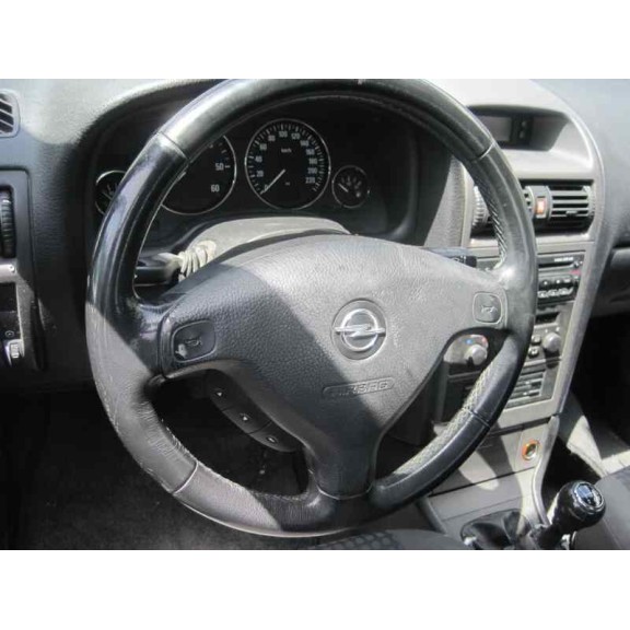 opel astra g berlina del año 2002