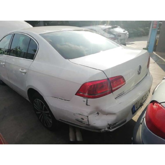 volkswagen passat lim. (362) del año 2013