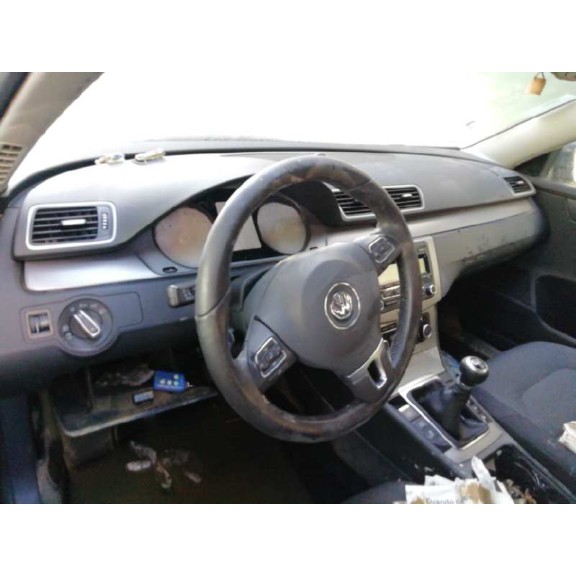 volkswagen passat lim. (362) del año 2011