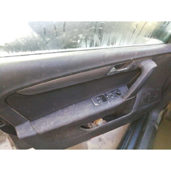 volkswagen passat lim. (362) del año 2011