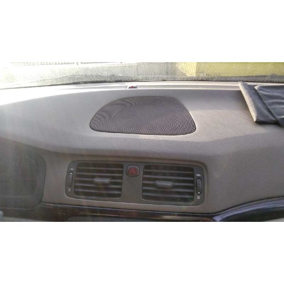 volvo s80 berlina del año 2000