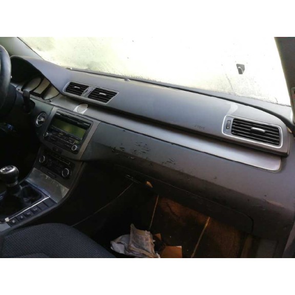 volkswagen passat lim. (362) del año 2011