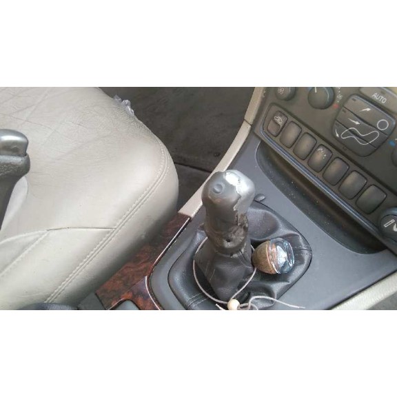 volvo s80 berlina del año 2000