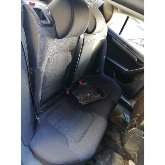 volkswagen passat lim. (362) del año 2011