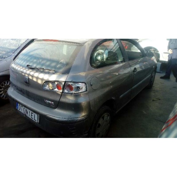 seat ibiza (6l1) del año 2002