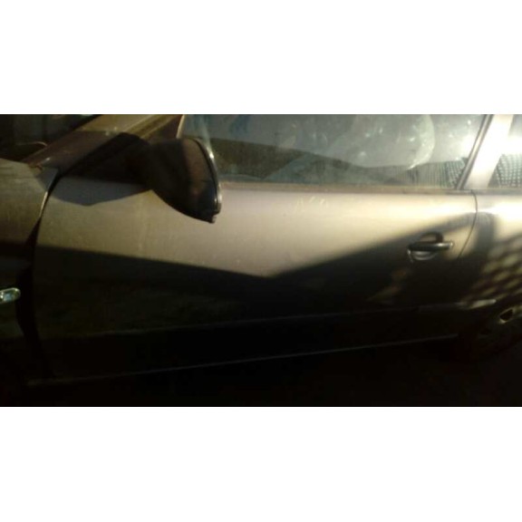 seat ibiza (6l1) del año 2002