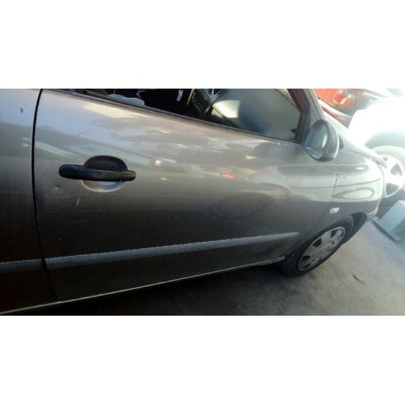 seat ibiza (6l1) del año 2002