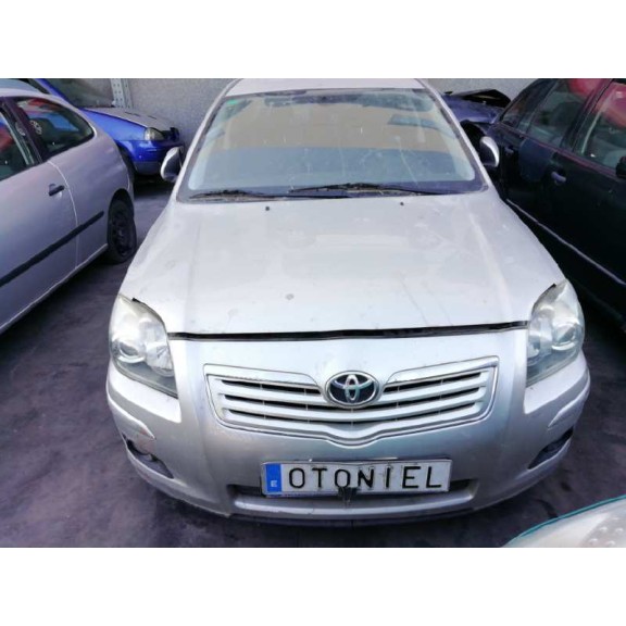 toyota avensis berlina (t25) del año 2006