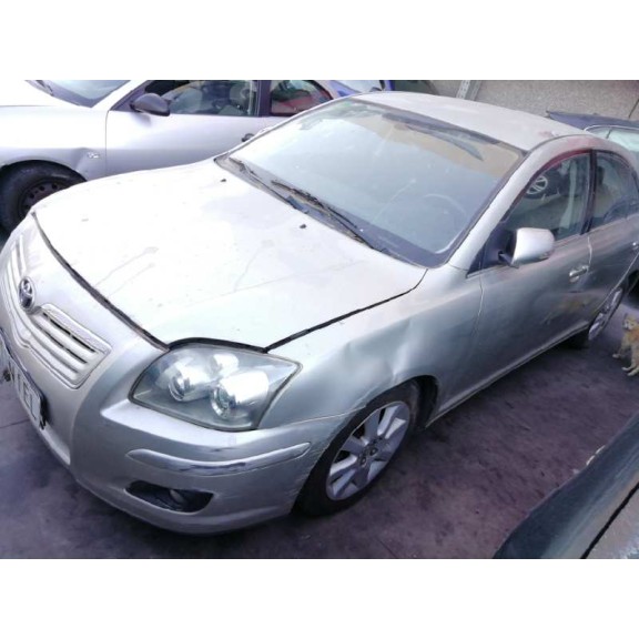toyota avensis berlina (t25) del año 2006