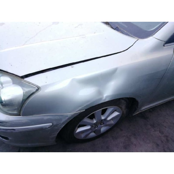 toyota avensis berlina (t25) del año 2006