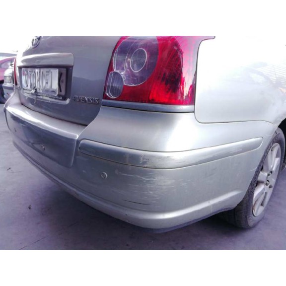 toyota avensis berlina (t25) del año 2006