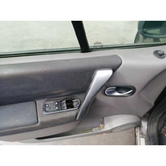 renault scenic ii del año 2006