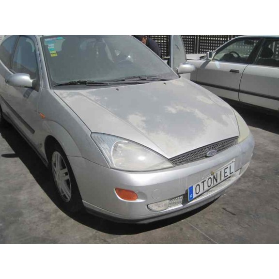 ford focus berlina (cak) del año 2000