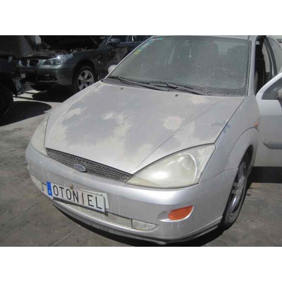 ford focus berlina (cak) del año 2000