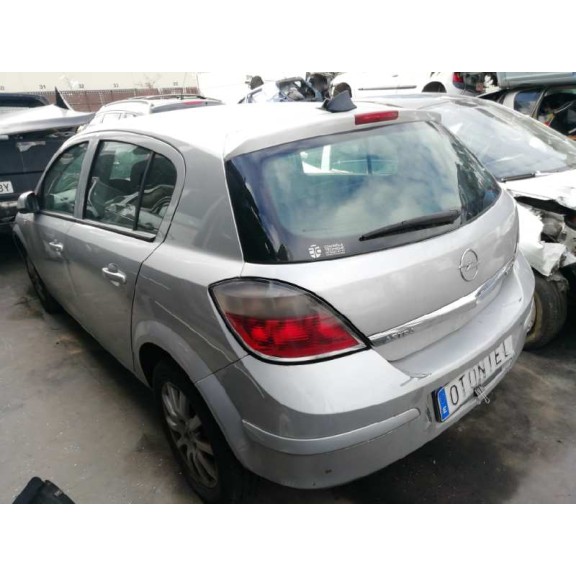 opel astra h berlina del año 2005