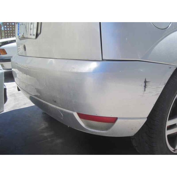 ford focus berlina (cak) del año 2000