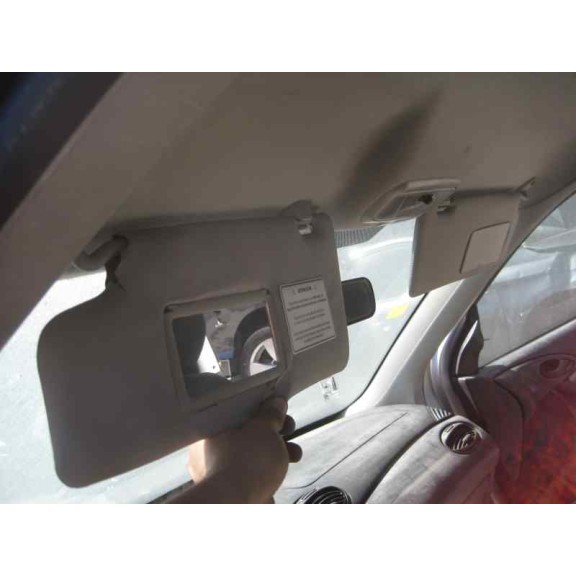 ford focus berlina (cak) del año 2000