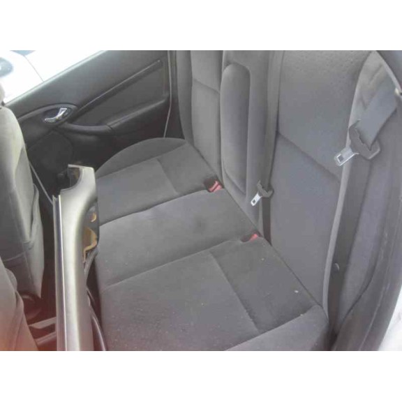 ford focus berlina (cak) del año 2003