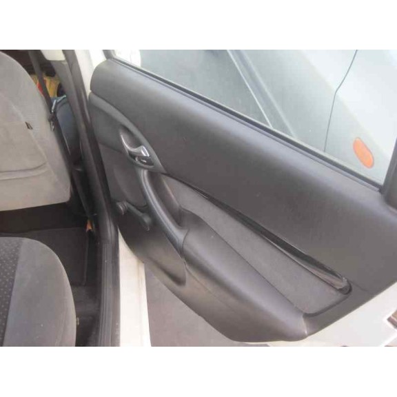 ford focus berlina (cak) del año 2003