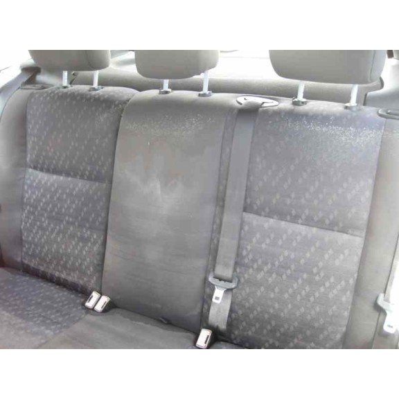 ford focus berlina (cak) del año 2000