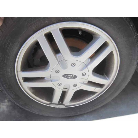 ford focus berlina (cak) del año 2000