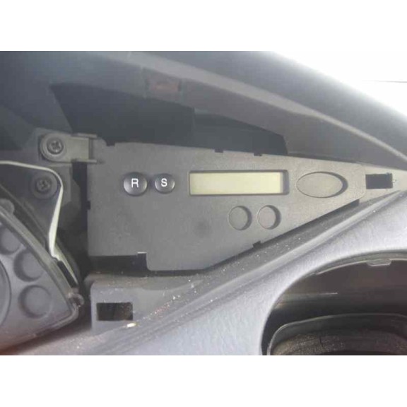 ford focus berlina (cak) del año 2003