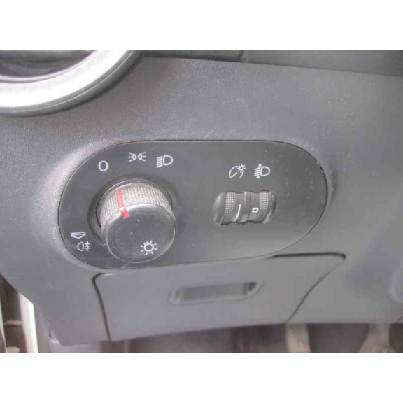 seat ibiza (6l1) del año 2004