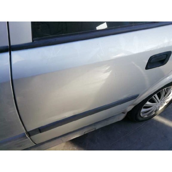opel astra g berlina del año 2001