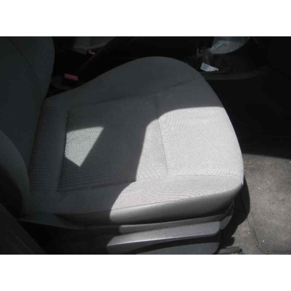 seat ibiza (6l1) del año 2004