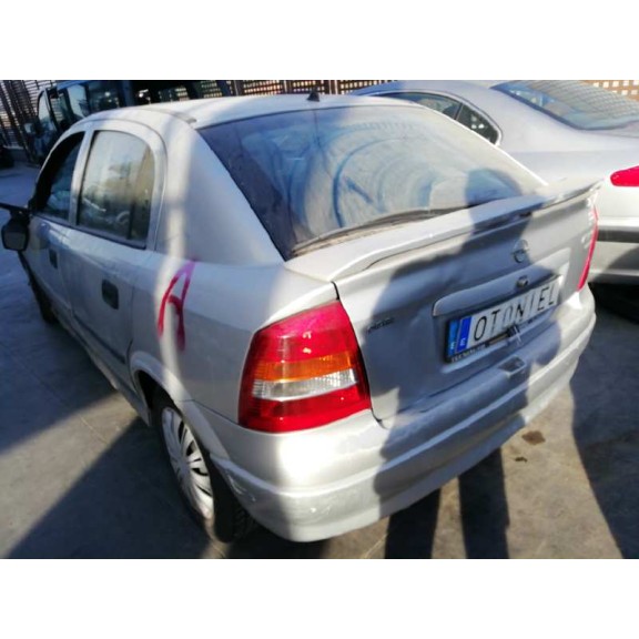 opel astra g berlina del año 2001