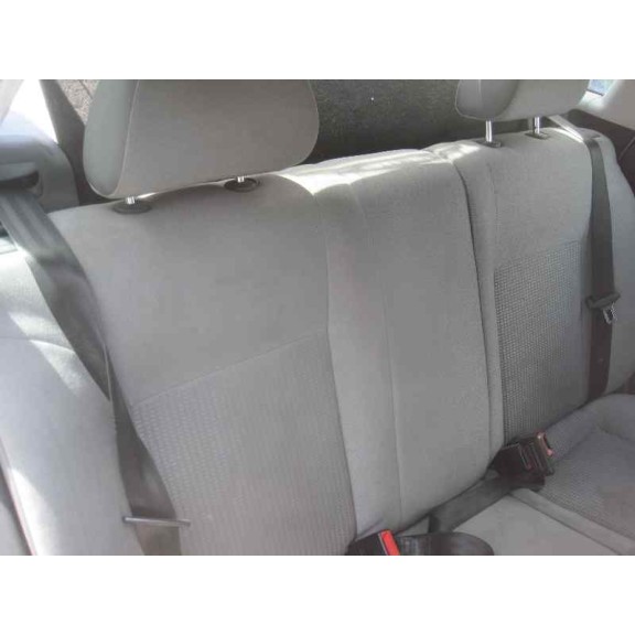 seat ibiza (6l1) del año 2004