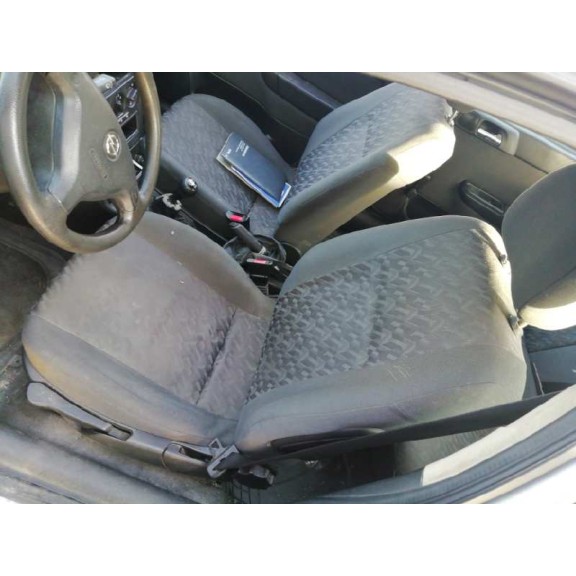 opel astra g berlina del año 2001