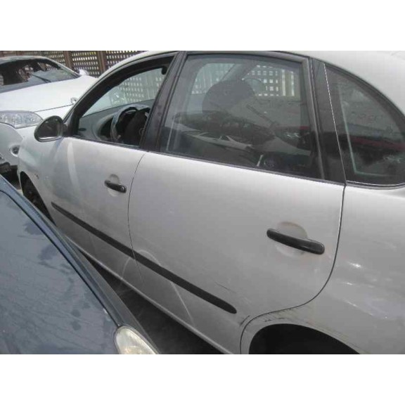 seat ibiza (6l1) del año 2004
