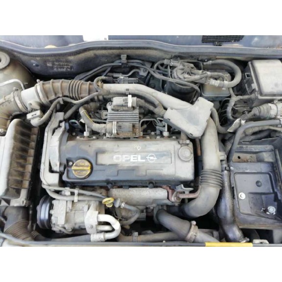 opel astra g berlina del año 2001