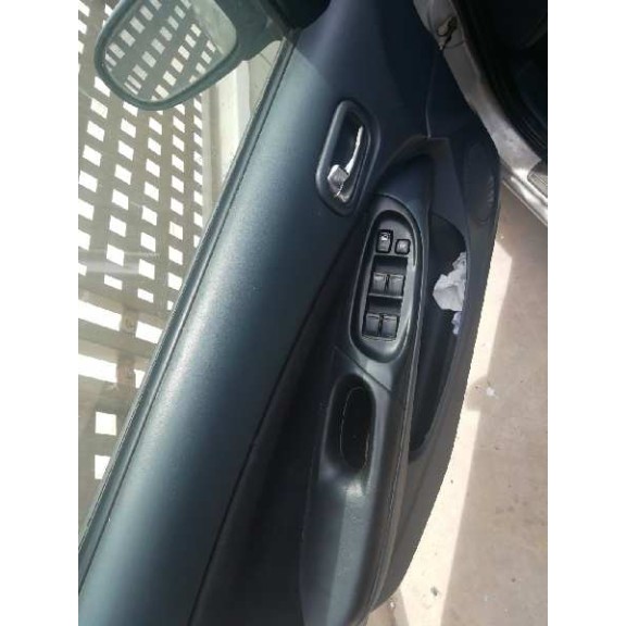 nissan almera (n16/e) del año 2004