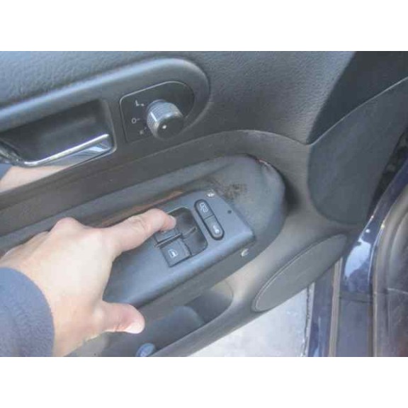 volkswagen golf iv berlina (1j1) del año 2001